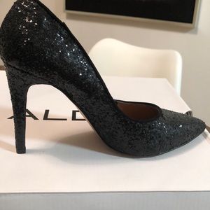 High heels Metallic black